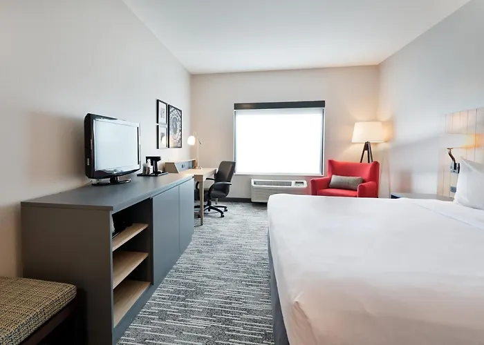 Country & By Radisson, Bloomington-normal Airport, Il 4* Bloomington