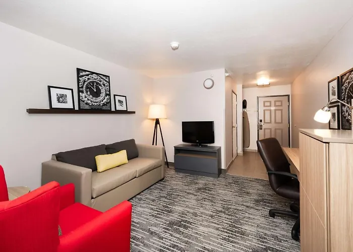 Hotel Country & By Radisson, Bloomington-normal Airport, Il Bloomington