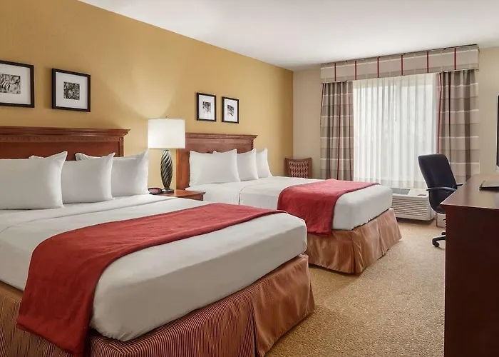 Country & By Radisson, Bloomington-normal Airport, Il 4*