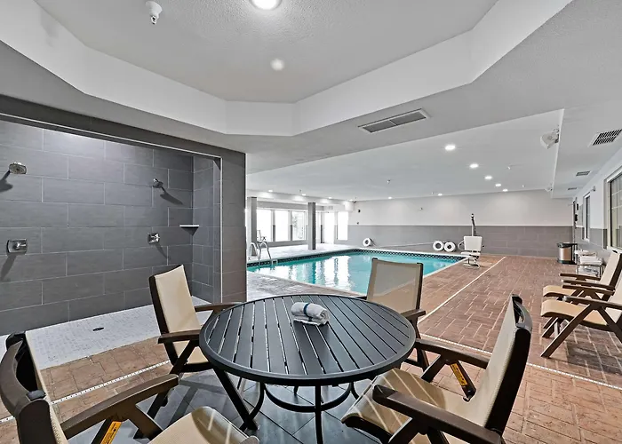 Country & By Radisson, Bloomington-normal Airport, Il Hotel 4*
