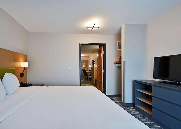 Country & By Radisson, Bloomington-normal Airport, Il Hotel 4*