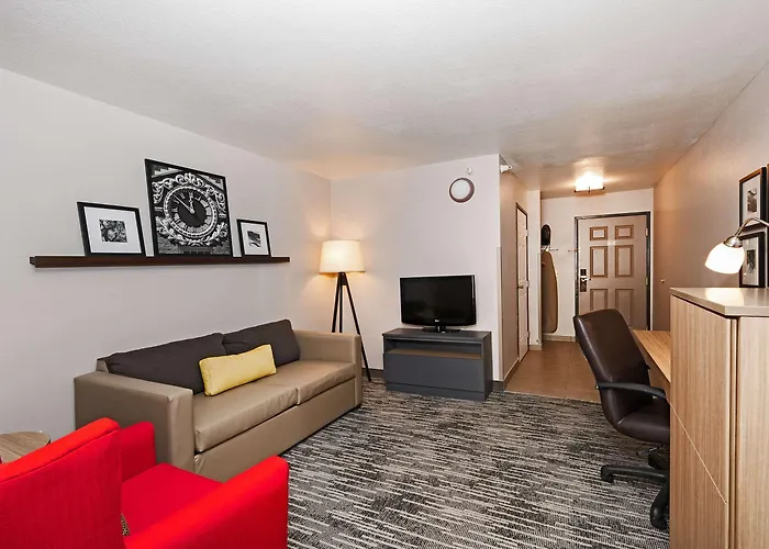 Hotel Country & By Radisson, Bloomington-normal Airport, Il
