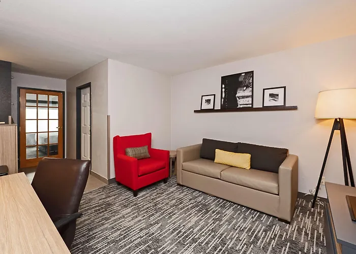 Country & By Radisson, Bloomington-normal Airport, Il Hotel 4*