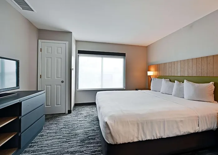 Country & By Radisson, Bloomington-normal Airport, Il Hotel 4*